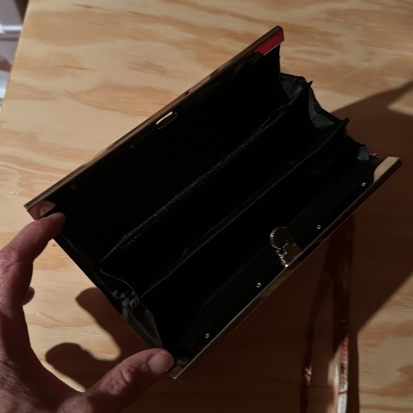 Cute floral wristlet - Picture 3 of 3